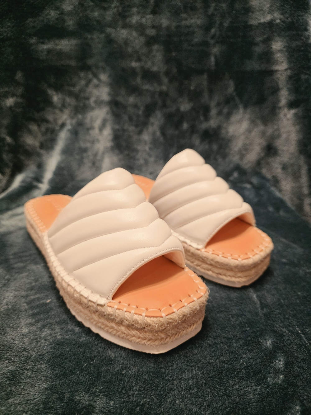 Gianni Bini White Quilted Platform Slide Sandals with Tan Footbed
